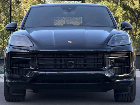 New 2026 Porsche Cayenne GTS AWD/4WD image 10