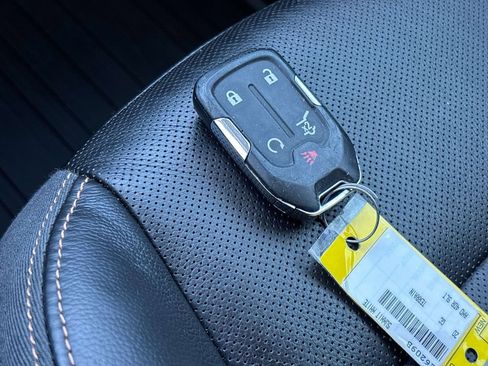 Used 2020 GMC Terrain SLT w/ Preferred Package image 29