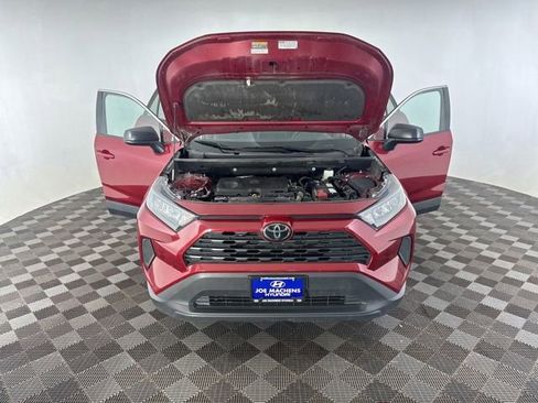 Used 2021 Toyota RAV4 LE AWD/4WD image 12