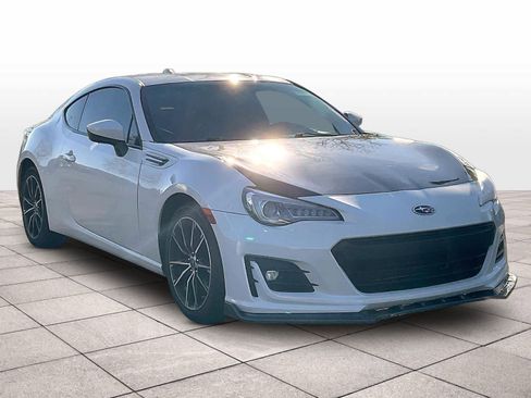Used 2017 Subaru BRZ Limited image 2