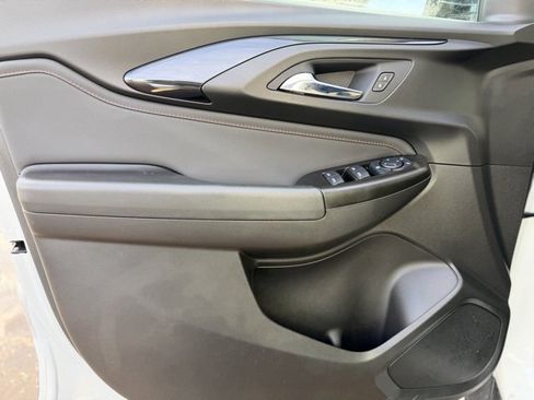 Certified 2023 Chevrolet TrailBlazer RS w/ Convenience Package image 19