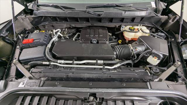 Used 2023 Chevrolet Silverado 1500 LT AWD/4WD image 32