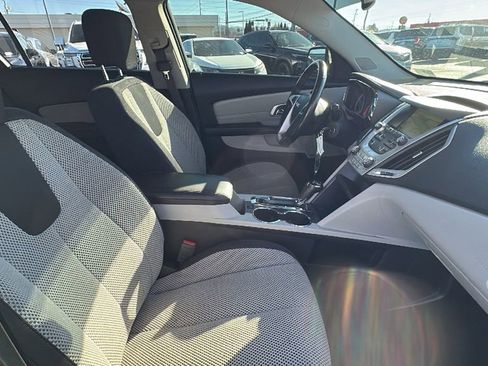 Used 2017 GMC Terrain SLE w/ Technology Package image 15