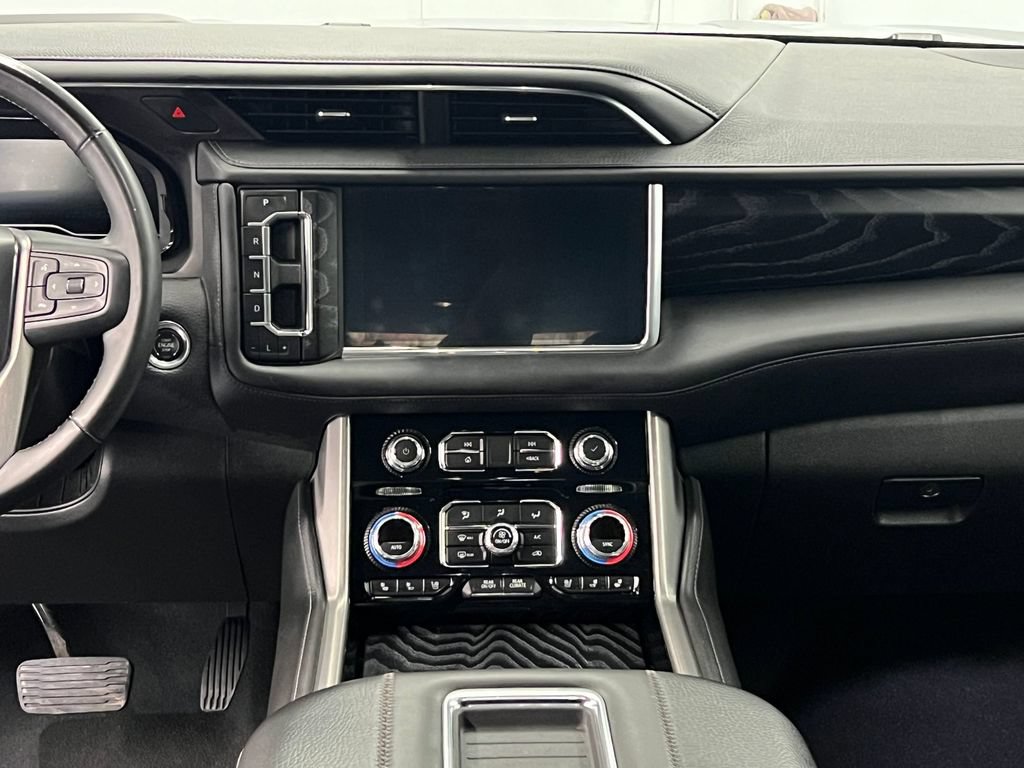 Used 2024 GMC Yukon XL Denali AWD/4WD image 20
