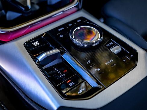 Used 2026 BMW X3 xDrive30 w/ Premium Package image 13