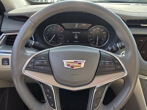 Used 2021 Cadillac XT5 Premium Luxury image 25