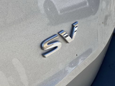 Used 2023 Nissan Rogue SV FWD image 5