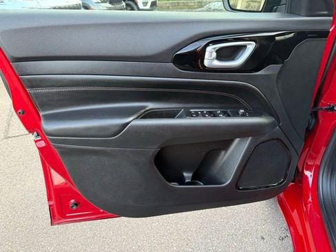 Used 2022 Jeep Compass Limited image 26