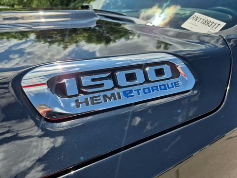 Used 2024 RAM 1500 Limited AWD/4WD image 33