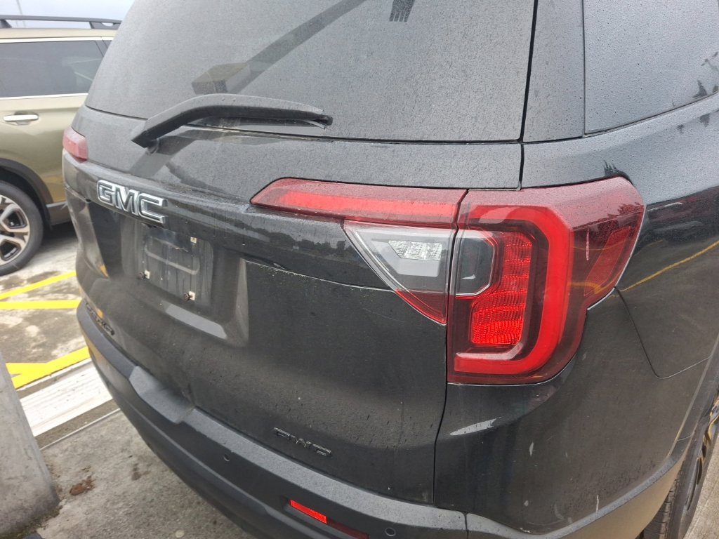 Used 2021 GMC Acadia SLT w/ Elevation Edition AWD/4WD image 8