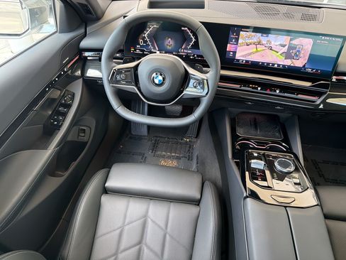 Used 2026 BMW 530i RWD image 29