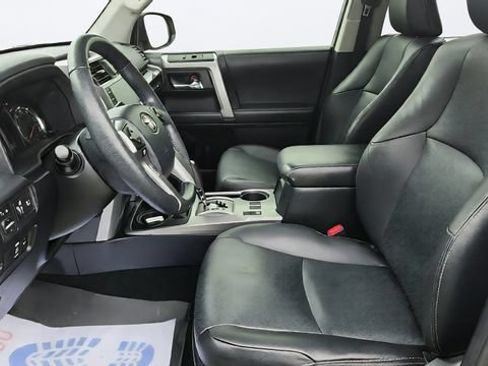 Used 2022 Toyota 4Runner Limited AWD/4WD image 11