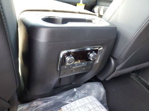 New 2026 GMC Yukon Denali w/ Denali Reserve Package image 16