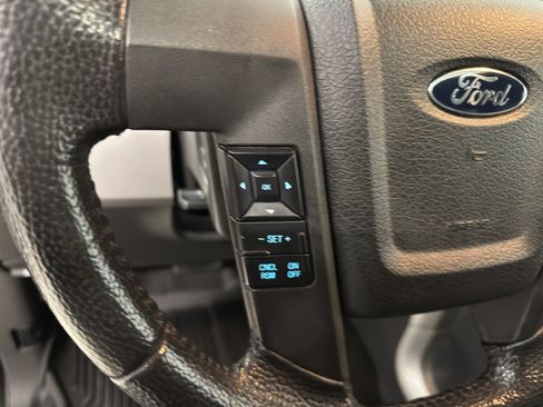 Used 2014 Ford F150 Lariat w/ Lariat Chrome Package image 18