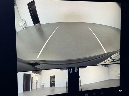 Used 2022 Tesla Model S Base image 14