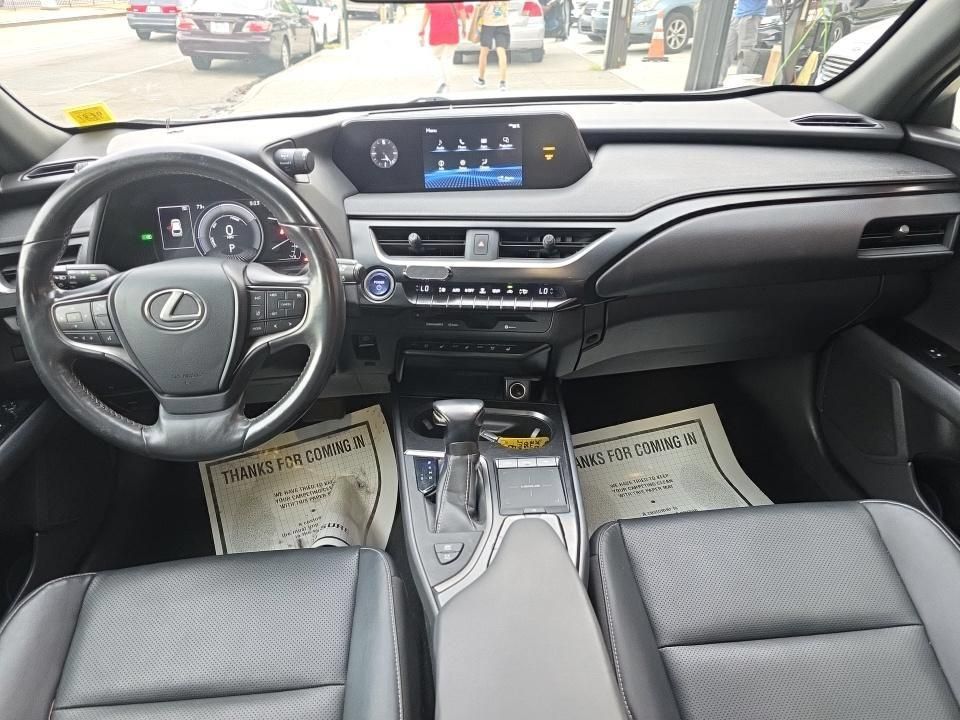 Used 2019 Lexus UX 250h AWD/4WD image 13