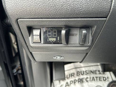 Used 2012 RAM 1500 Big Horn w/ Luxury Group image 23