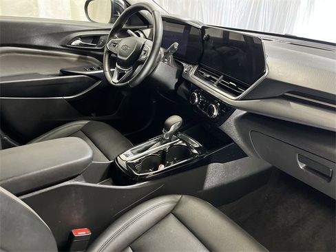 Used 2025 Chevrolet Trax ACTIV w/ Driver Confidence Package image 26