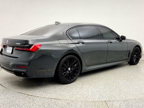Used 2022 BMW 750i xDrive w/ Executive Package AWD/4WD image 5