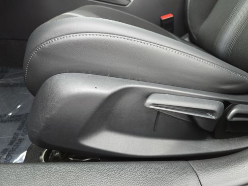 Used 2025 Honda Civic Sport image 28