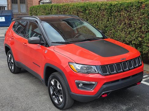 Used 2018 Jeep Compass Trailhawk w/ Navigation Group image 2