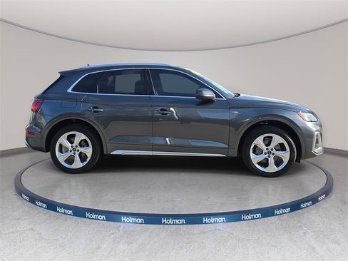 Used 2022 Audi Q5 2.0T Premium Plus w/ Premium Plus Package image 3