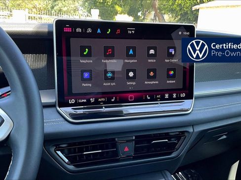 Used 2025 Volkswagen Tiguan SE FWD image 14