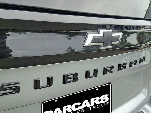 Used 2025 Chevrolet Suburban Z71 AWD/4WD image 30