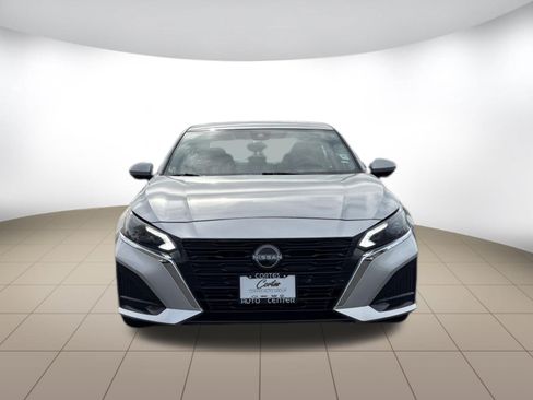 Used 2024 Nissan Altima 2.5 SV w/ SV Premium Package FWD image 2