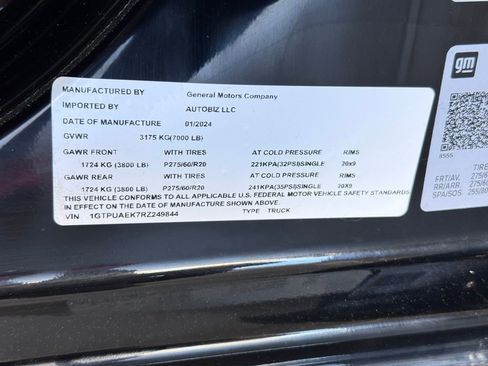 Certified 2024 GMC Sierra 1500 Pro w/ Graphite Edition AWD/4WD image 11