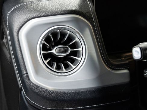 Used 2024 Mercedes-Benz G 63 AMG AMG G 63 image 29