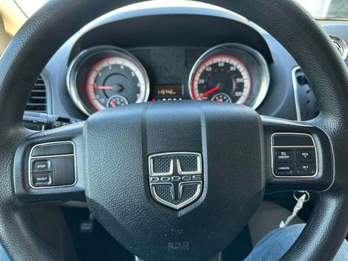 Used 2015 Dodge Grand Caravan SXT FWD image 14