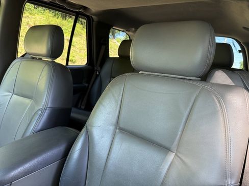 Used 2004 Chevrolet TrailBlazer LT w/ LT Preferred Equipment Group AWD/4WD image 14