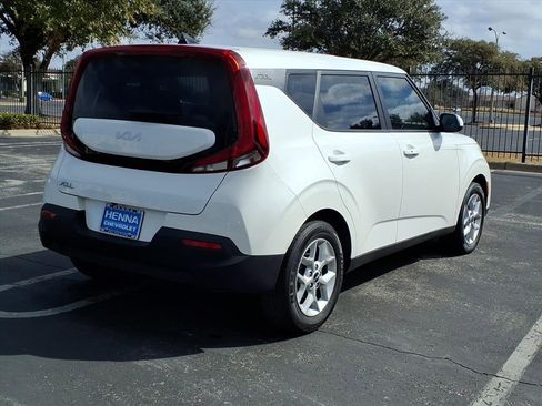 Used 2022 Kia Soul S image 9