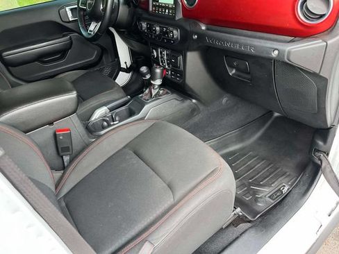 Used 2018 Jeep Wrangler Unlimited Rubicon AWD/4WD image 26