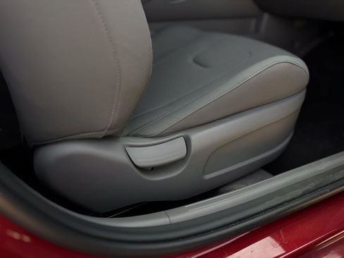 Used 2024 Hyundai Elantra SE FWD image 24