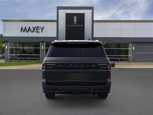 New 2026 Lincoln Navigator L Reserve AWD/4WD image 28