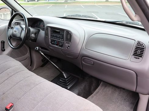 Used 1999 Ford F150 XL image 17