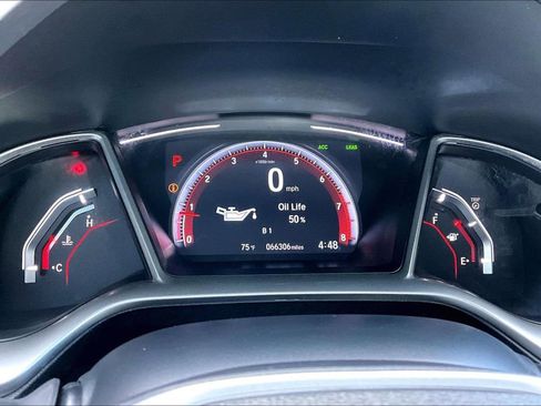 Used 2021 Honda Civic Sport image 2