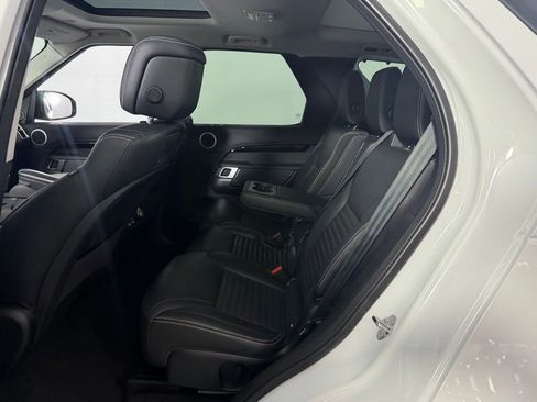 Used 2024 Land Rover Discovery S AWD/4WD image 26