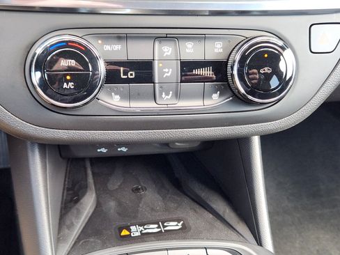 Used 2024 Buick Envista Preferred w/ Convenience I Package FWD image 14