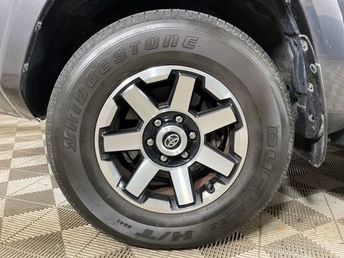 Used 2021 Toyota 4Runner TRD Off-Road image 11