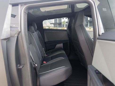 Used 2025 Tesla Cybertruck AWD Crew Cab image 24