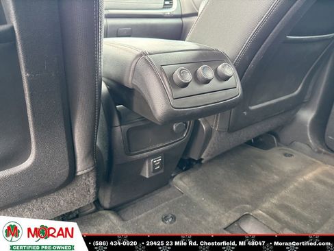 Used 2015 Chevrolet Traverse LT image 24