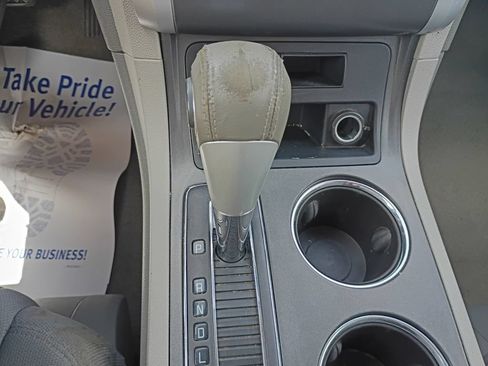 Used 2012 Chevrolet Traverse LT FWD image 25