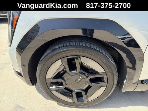 Used 2024 Kia EV9 GT-Line AWD/4WD image 21