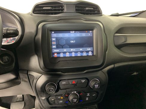 Used 2020 Jeep Renegade Altitude FWD image 26