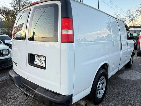Used 2014 Chevrolet Express 1500 RWD image 7