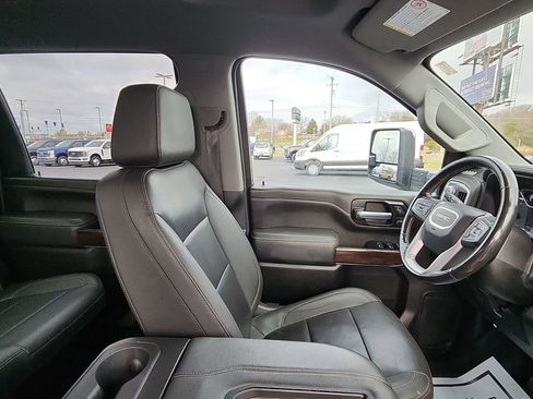 Used 2022 GMC Sierra 3500 SLT w/ SLT Convenience Package image 13