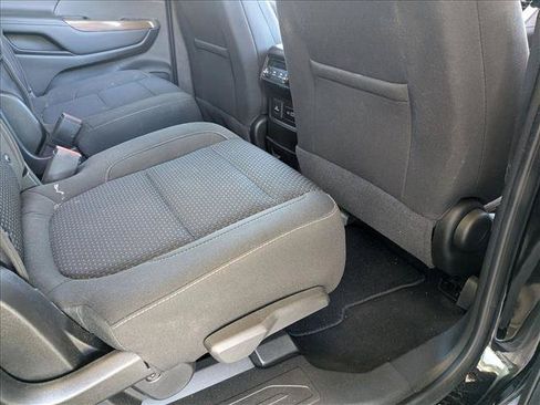 Used 2023 GMC Acadia SLE w/ Driver Convenience Package AWD/4WD image 17
